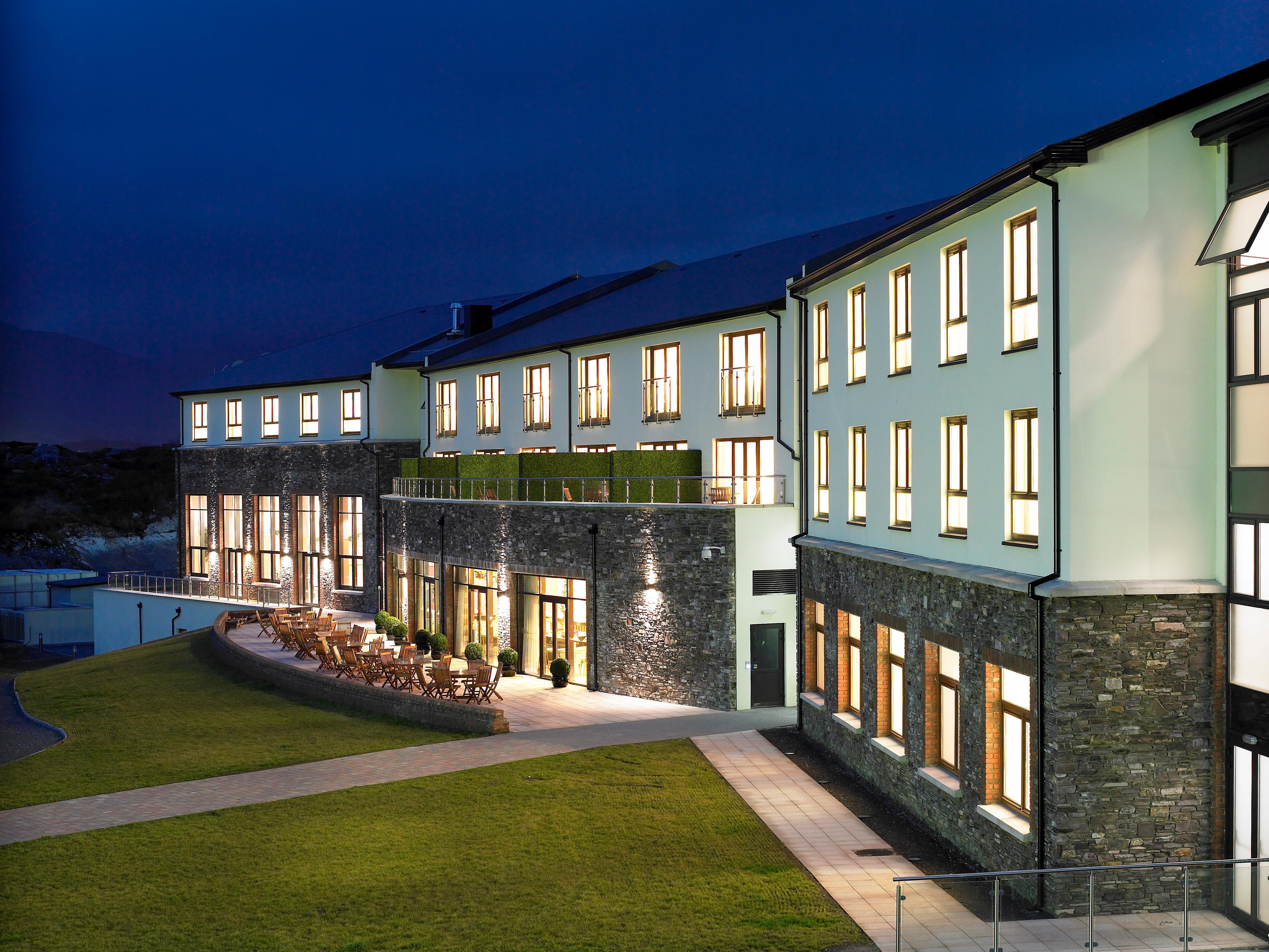 Sneem Hotel Екстер'єр фото