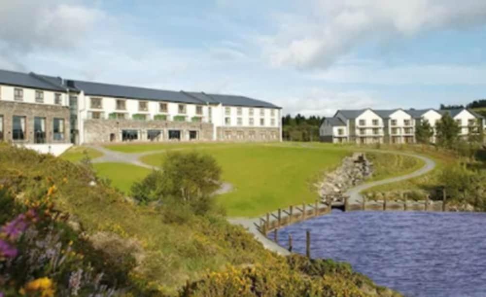 Sneem Hotel Екстер'єр фото